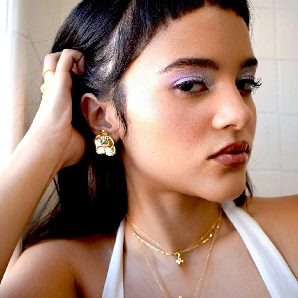 Mode Hvid Zirconia Ribbede Blomsterøreringe Rustfrit Stål Vandtætte Smykker Kvinder 18K PVD Belagt Stilfuld Bijoux Gave