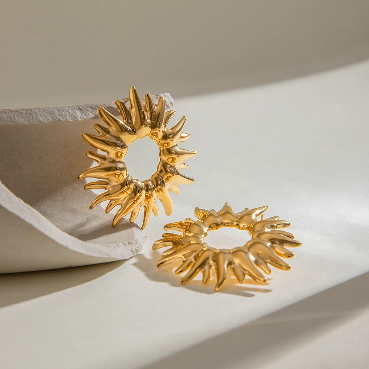 Lette luksus 18k forgyldte solsikke øreringe med hule blomster i rustfrit stål, kvinder, rustfri udsøgte smykker Bijoux