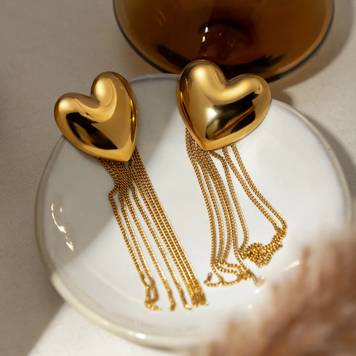 Brincos Pingente de Coração de Amor com Franjas Geométricas Minimalistas em Aço Inoxidável 18K, à Prova de Ferrugem, Joias Femininas com Charme de Temperamento Livre
