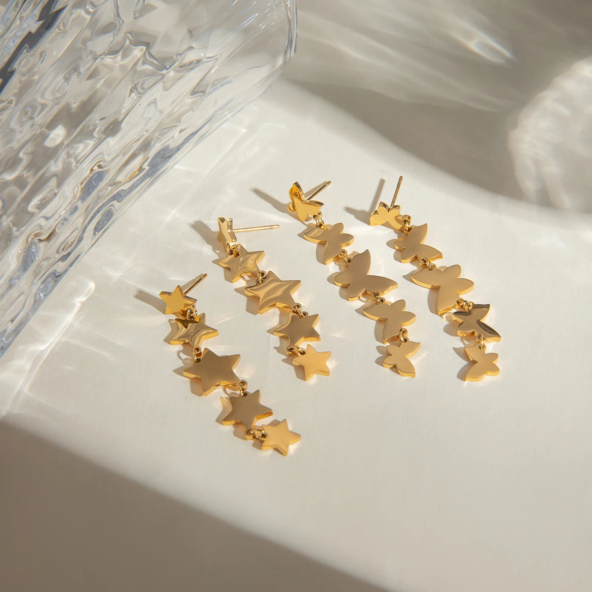 Anti-Allergisch 18K vergoldete schlichte ganze Schnur Ohrringe mit fünfzackigem Stern aus Edelstahl, zarte, freie Temperament-Schmuck