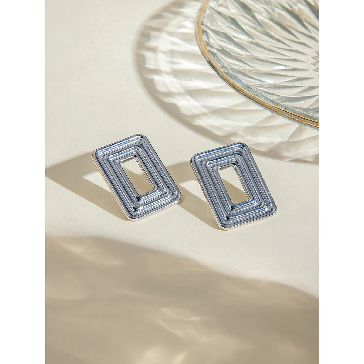 Rektangulært udhulet design Stålfarve Cyclotron Lines Øreringe Metaltekstur Rustfrit stål Stilfulde smykker af høj kvalitet