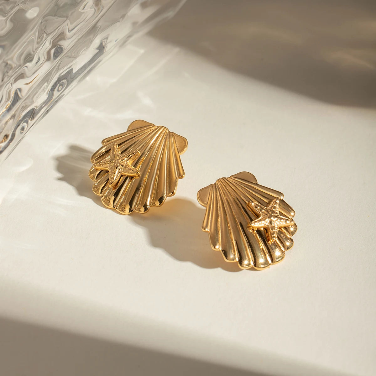 18K PVD-belagt rustfrit stål Simple Shell Sticky Starfish Stud øreringe Vandtætte højkvalitets attraktive kvinders smykker