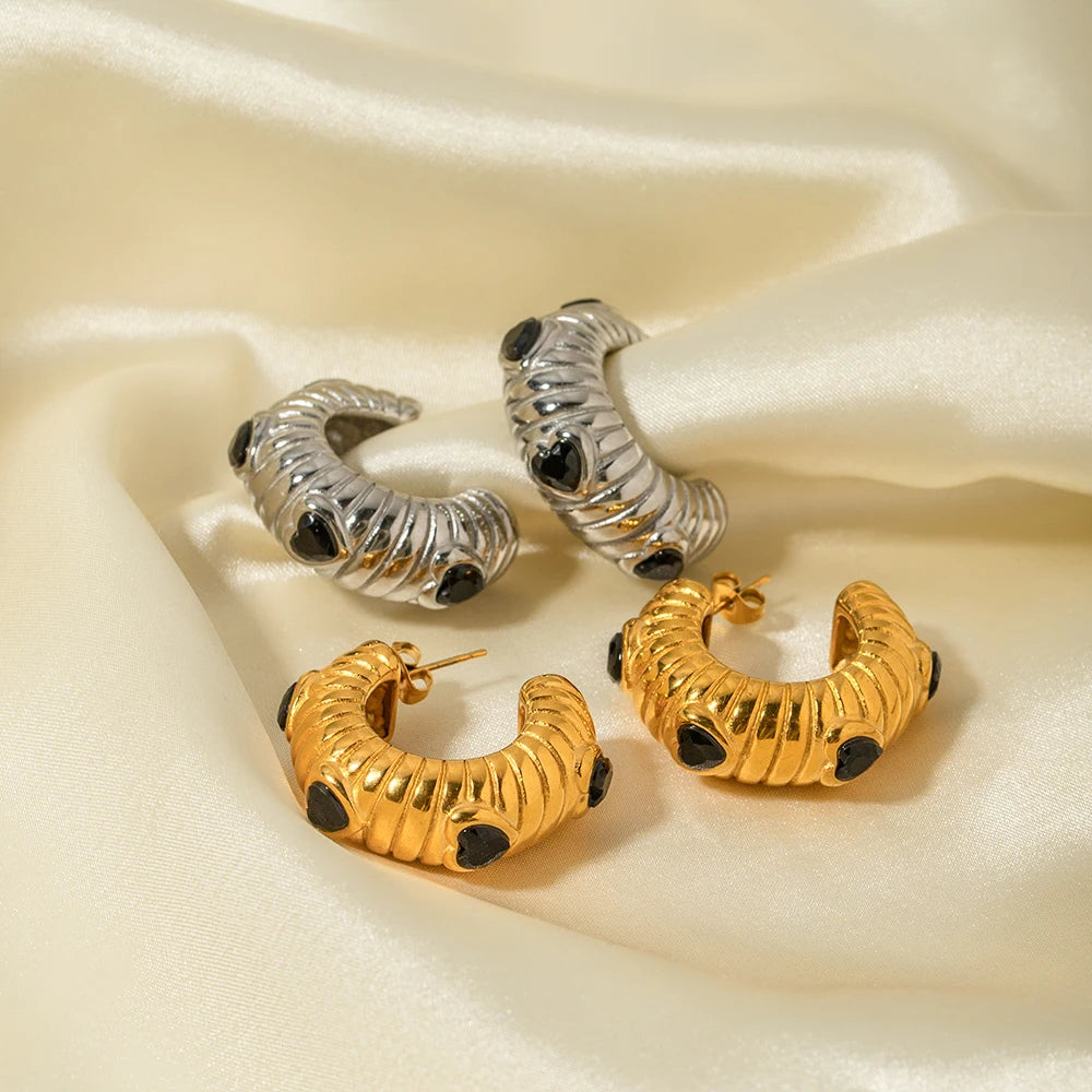 Rustfrit stål stilfulde 18K forgyldte panerede tekstur C-formede øreringe indlagt med zirkon kvinder højkvalitets cirkeløreringe