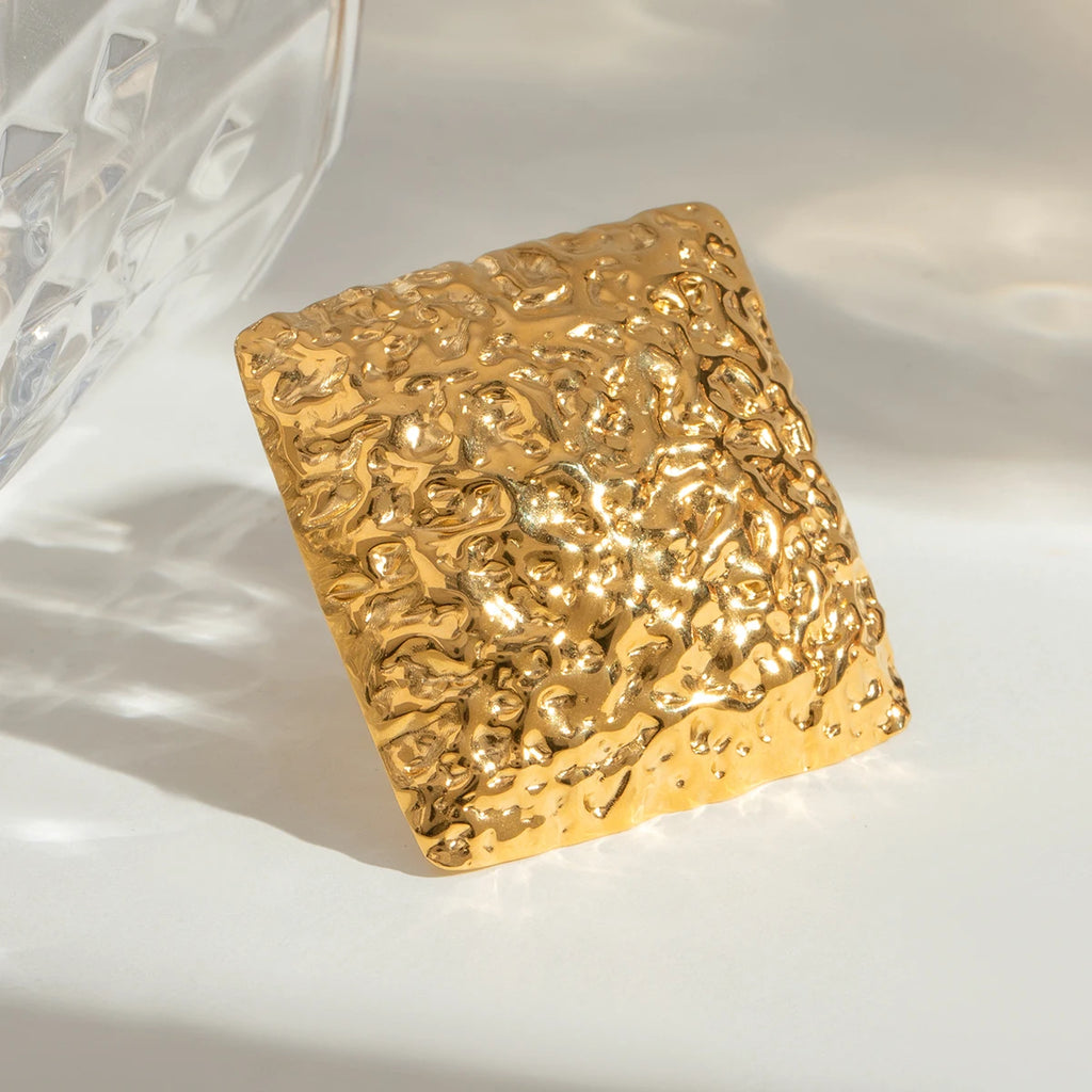 18K Edelstahl wasserdichter quadratischer konvexer Hammerkorn offener Ring für Frauen, anti-allergisch, eleganter Charme, täglicher Strand-Schmuck