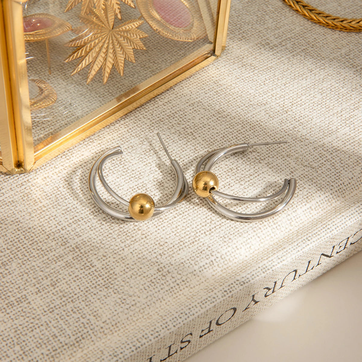 Zora 18k guldbelagt rustfrit stål dobbeltring guldperle trendy øreclips