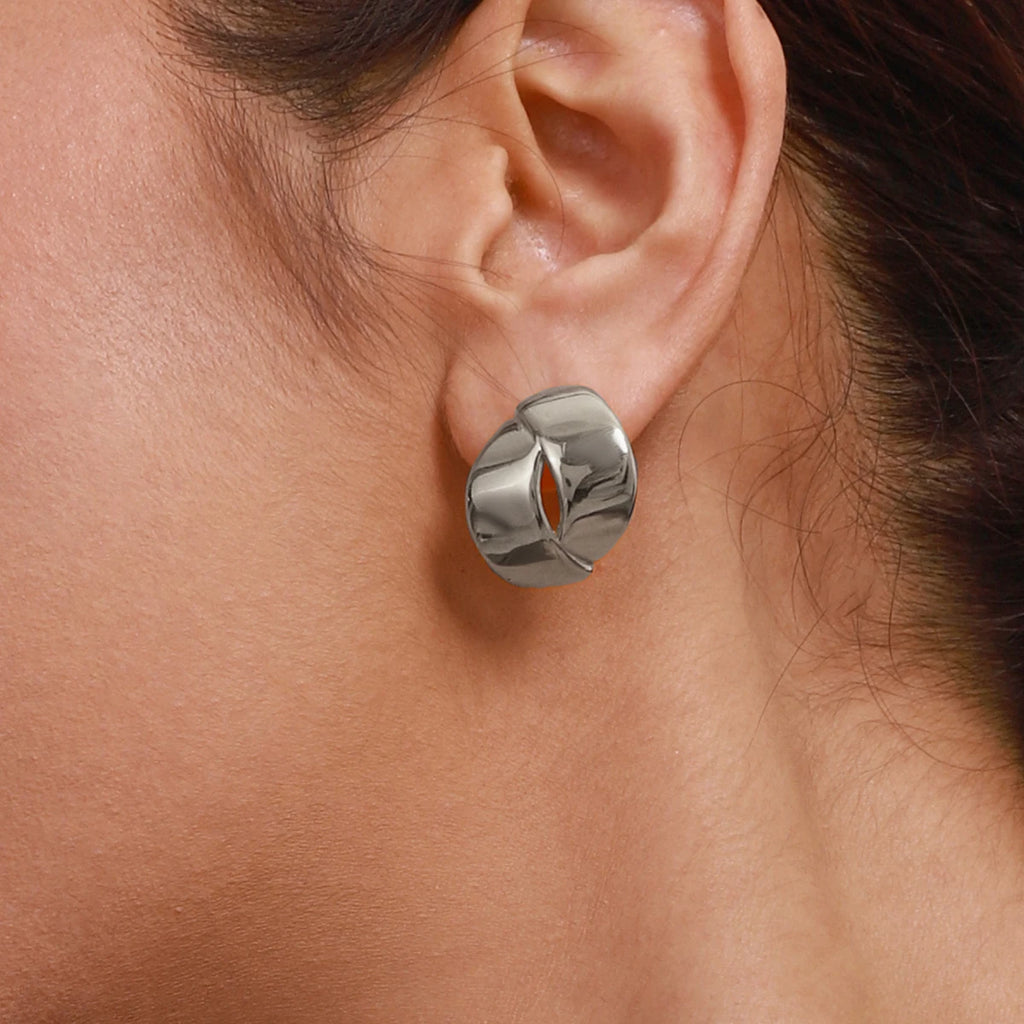 Zora Glossy Glat Metal Rustfrit Stål Cross Øreringe Vandtætte Sporty Usædvanlige Øreringe Smykker Bijoux Femme Gift