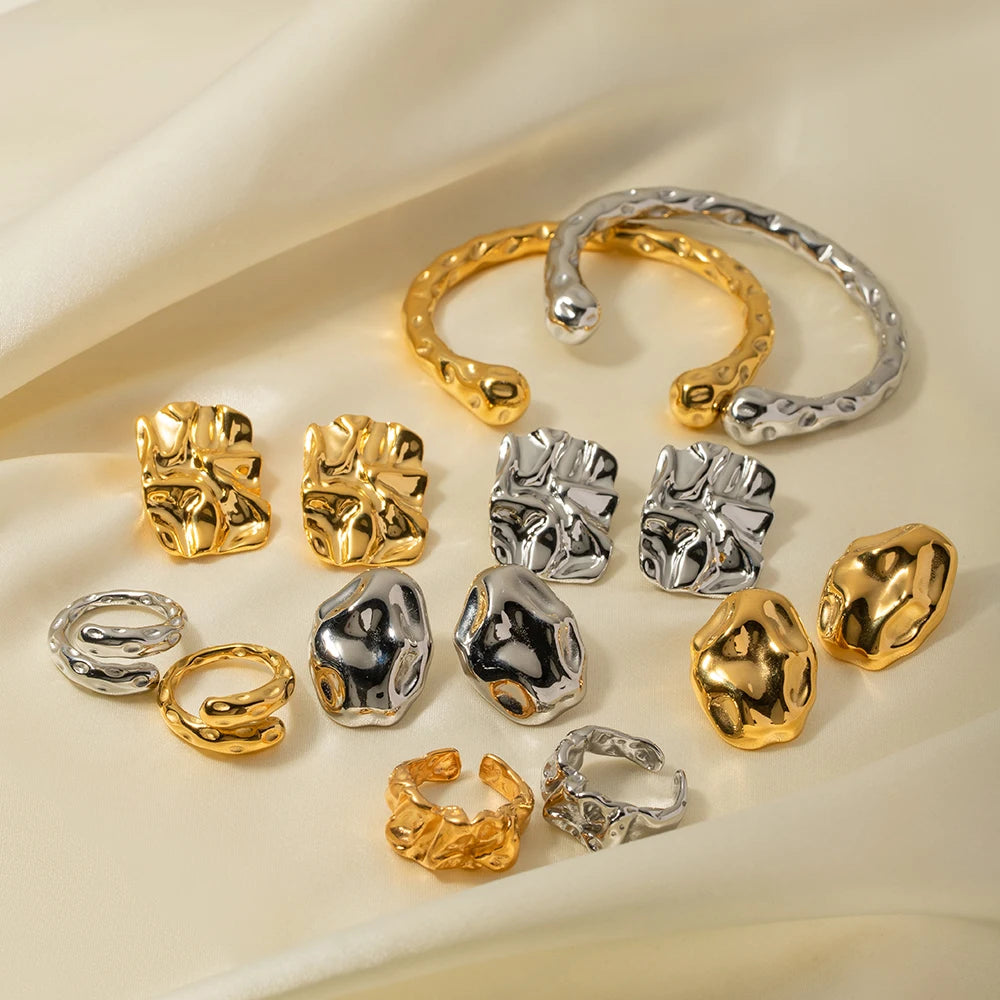 18K vergoldeter Edelstahl geometrisches Hammerkorn Lava-Serie Armband/Ring/Ohrringe hypoallergen luxuriöser Damenschmuck