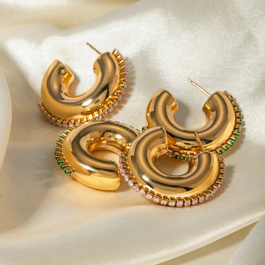 Geometriske vandtætte 18k forgyldte C-formede øreringe i rustfrit stål Indlæg Rhinestone Charm Statement Anti-allergiske smykker