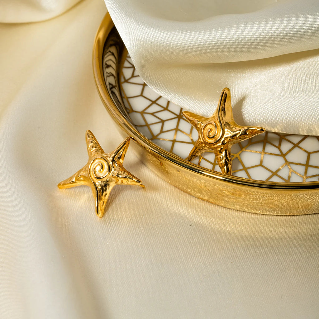 Pendientes de botón en espiral con forma de estrellas de cinco puntas minimalistas chapados en oro de 18k de acero inoxidable impermeables joyería chic femenina para gala