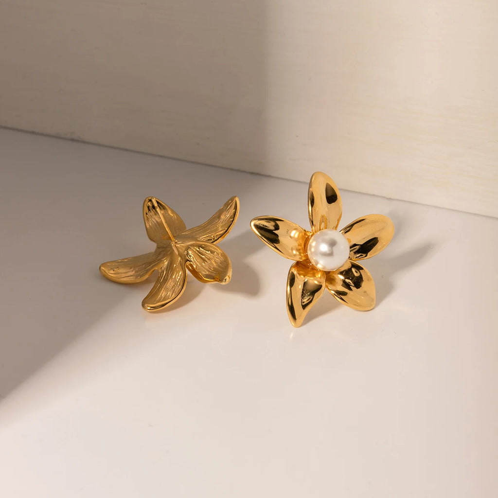 2024 Delicate Stainless Steel 18k Gold Stainless Steel Flower Shaped Earrings Inlay With Pearls Light Cozy Jewelry for Women - Grand Goldman