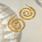 18K guldbelagte, hammerede korncirkelspiralpunkøreringe Trendy anløbssikker dangle geometriske øreringe til kvinders mode