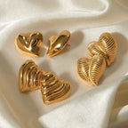 クリエイティブ 18K ゴールドメッキ ステンレススチール シック ファッション リブデザイン ラブハート ピアス インレイ ダイヤモンド チャーム エレガント ジュエリー