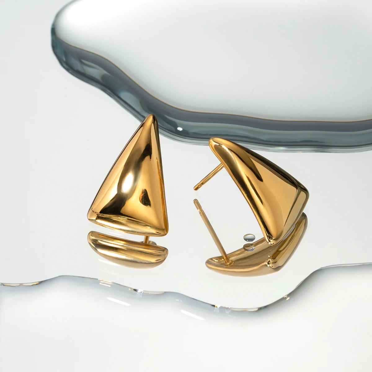 Golden Fashionable Stainless Steel Metal Textured Smooth Triangle Stud Earrings For Women High-Grade Tarnish-proof Charm Jewelry