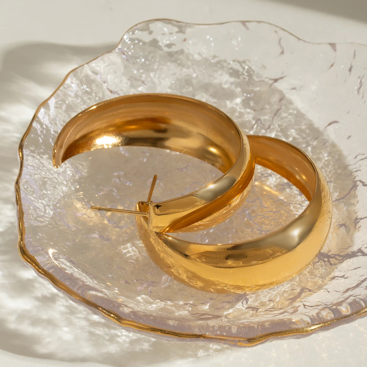 18K forgyldt rustfrit stål Mode Simple almindelige C-formede øreringe Kvinder Romantiske Charms Metal Daglige smykker