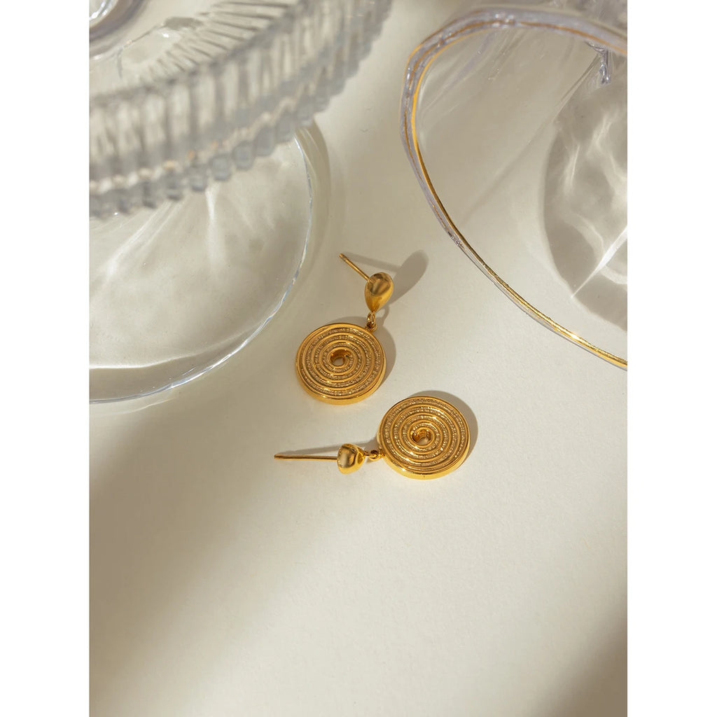 Orecchini a filo a goccia d'acqua in acciaio inossidabile placcati in metallo oro 18K alla moda Gioielli con fascino elegante браслеты женские Regalo estivo