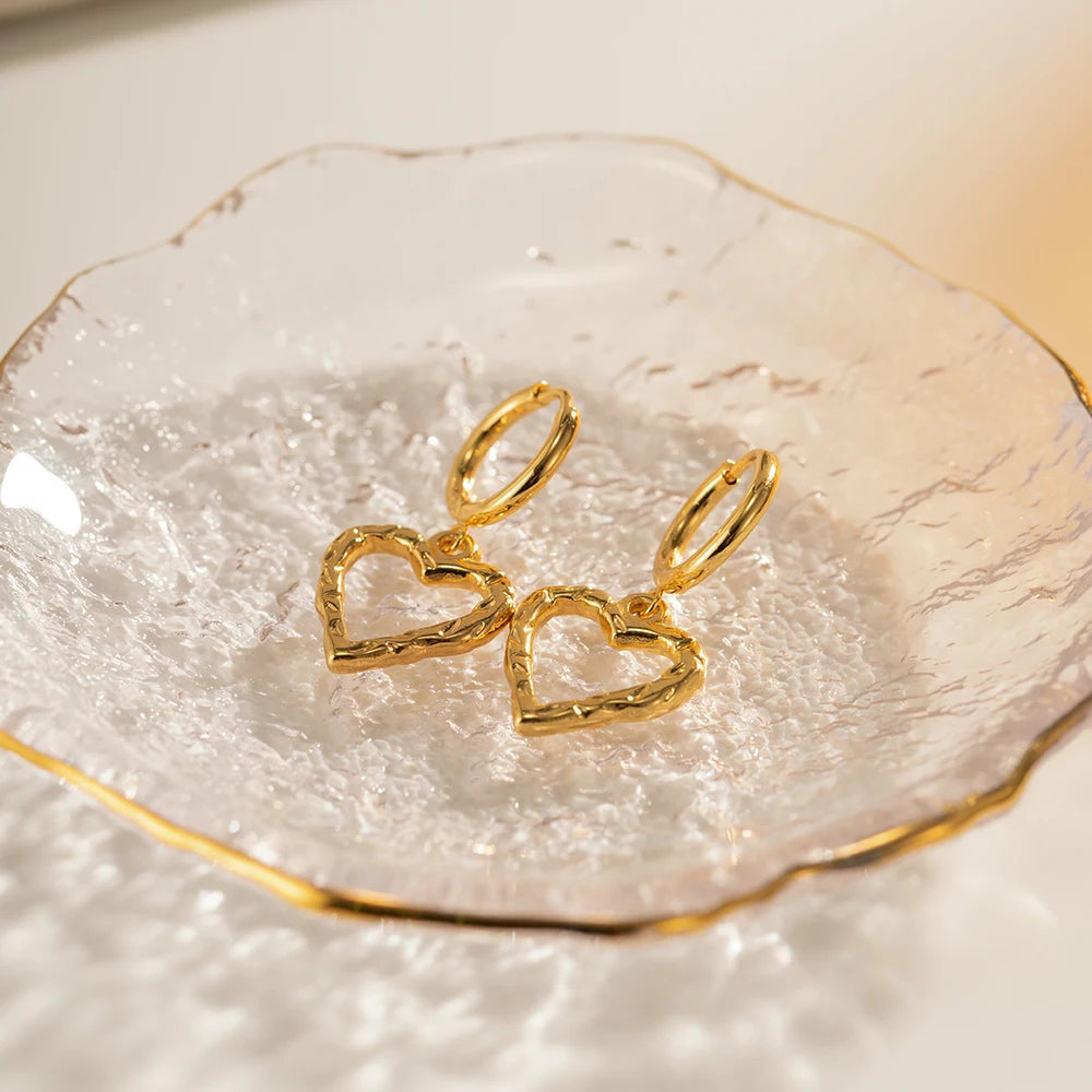 Hul design rustfrit stål hjerte drop øreringe til kvinder kreativ kærlighed vandtæt smykker ferie gave