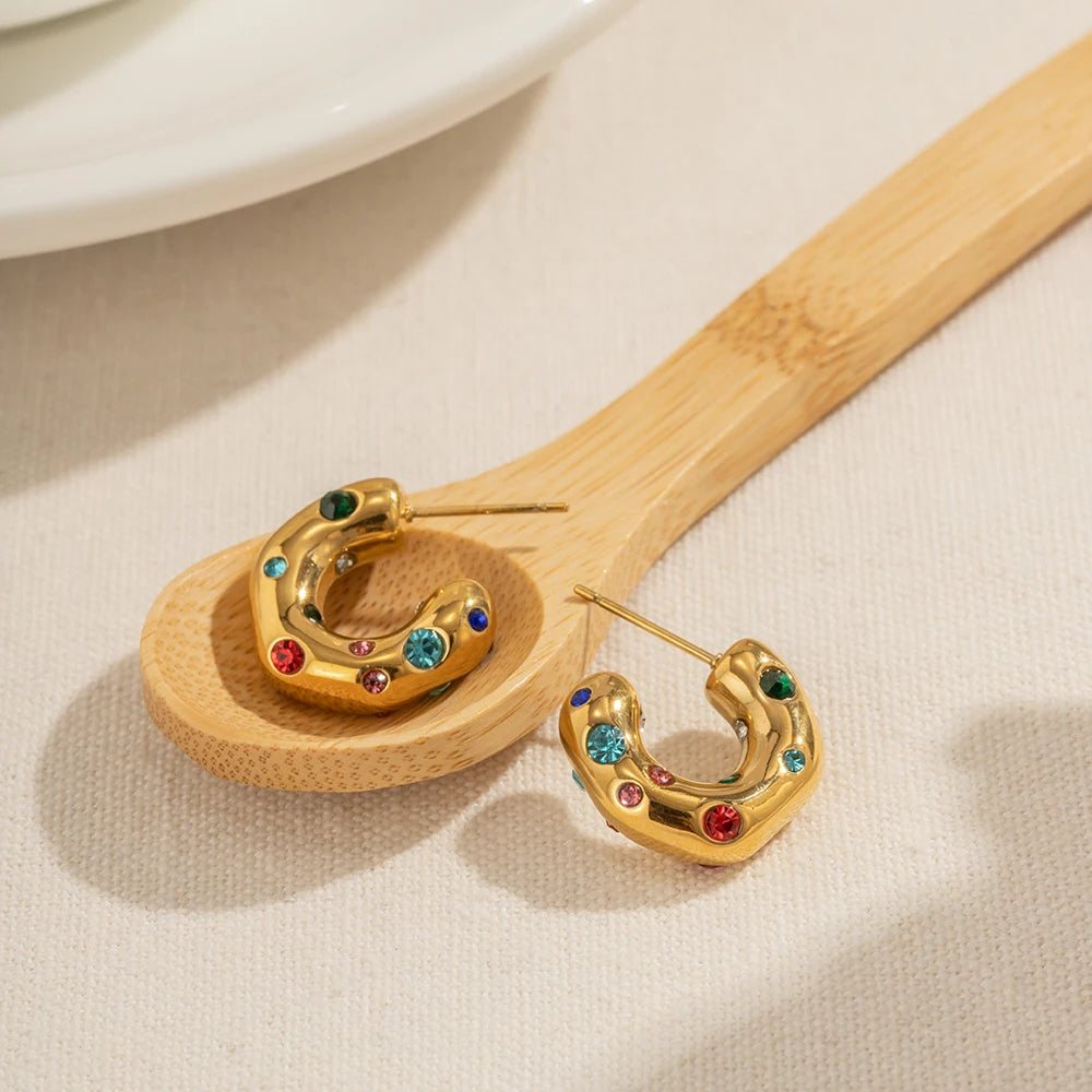 Vintage Y2K C-formet rustfrit stål indlagt farvet zircon Hammer Hoop øreringe til kvinder personlighed vandtæt smykker gave