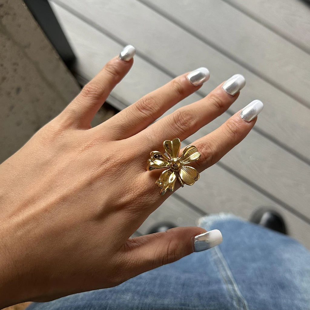 18K forgyldt rustfrit stål Ribbet blomsteråbningsring Øreringe Kvinder Charms Metal Tekstur Vandtæt Smykker Gala Gave