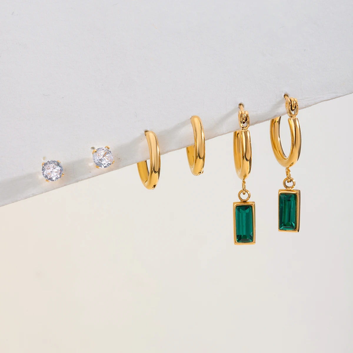 3 Paare pro Karte Edelstahl weiße Strass-Perlen-Ohrringe für Damen 18K PVD-beschichtet, antiallergisch, rostfrei Schmuck