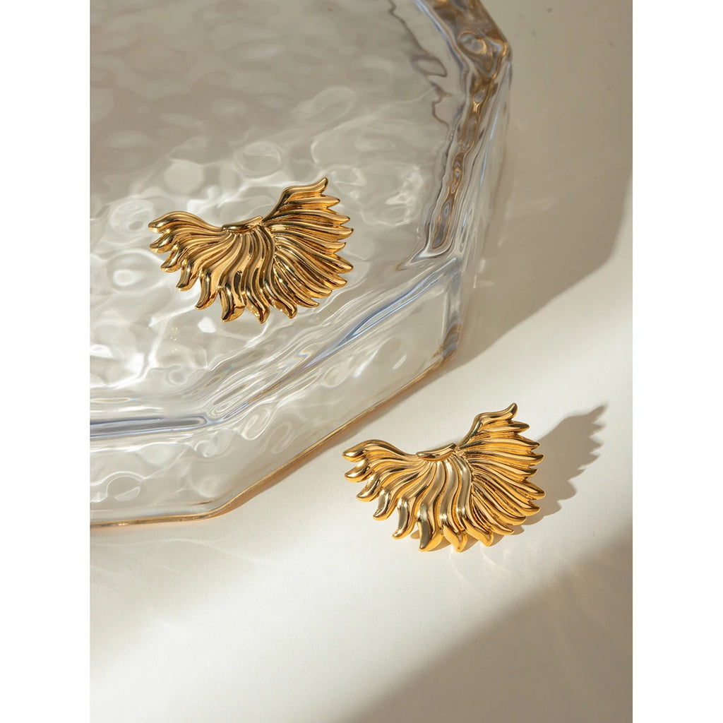 Stilfuld 18K forgyldt rustfrit stål uregelmæssige asymmetriske øreringe Anti-allergisk vandtæt charme Attraktive smykker kvinder