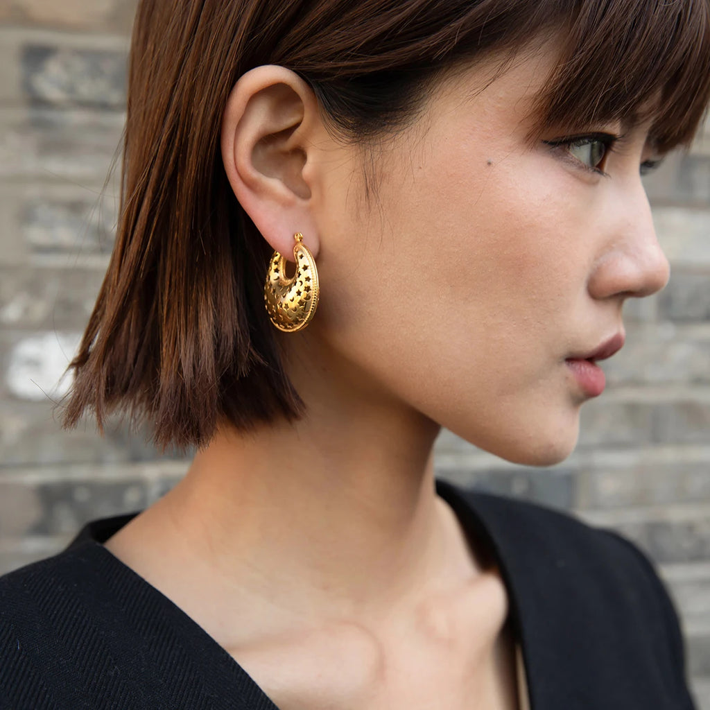 Rustfrit stål højkvalitets geometrisk retro stjernemåne med hule bøjler øreringe 18K guldbelagte kvinder charme mode smykker