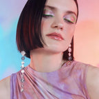 Chic Estate Orecchini Pendenti Lunghi Asimmetrici a Margherita Piccola in Acciaio Inossidabile Placcati Oro 18K PVD Gioielli Statement Donna