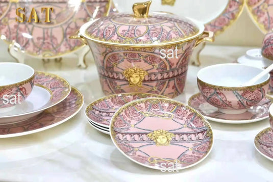 Ustensiles de cuisine à vendre à chaud Ensemble de vaisselle Ensemble de dîner Céramique occidentale Luxe Fine Bone China Cadeaux Ensemble de vaisselle 58 pièces