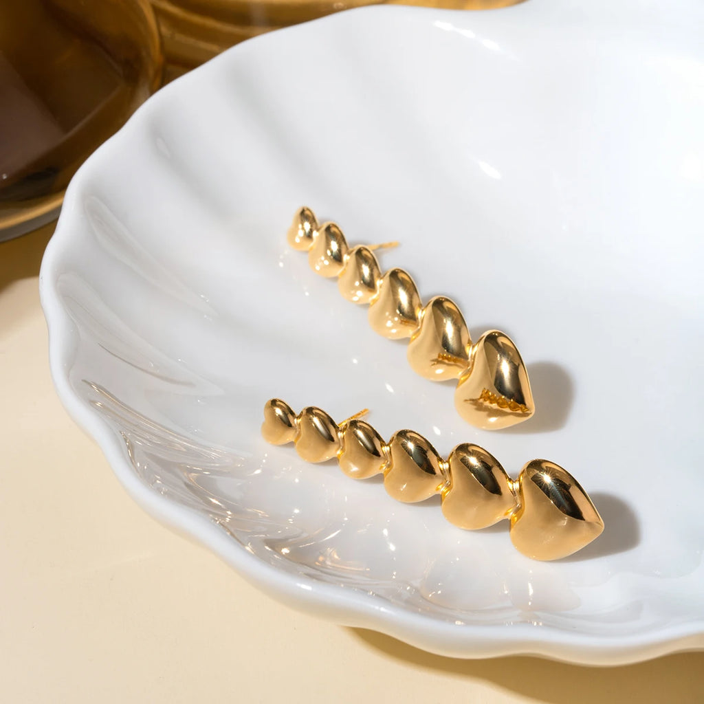 18K Altın Kaplama Düz Aşk Kalp Küpeleri Paslanmaz Çelik Parlak Metal Su Geçirmez Moda Altın Renk Charm Takı Bijoux