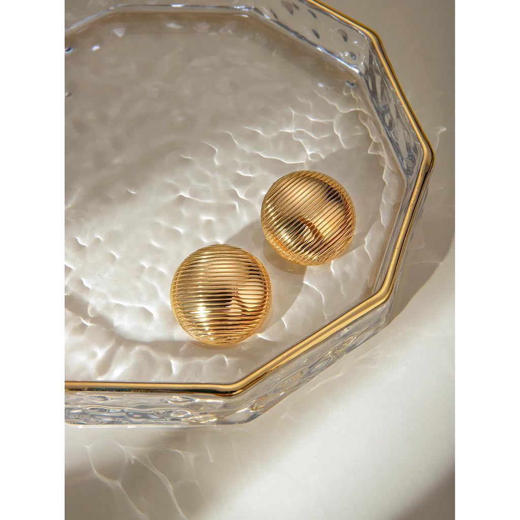 Brincos Redondos Tipo Botão com Listras Horizontais Geométricas em Aço Inoxidável Metálico Banhado a Ouro 18K para Mulheres Joias da Moda Presente para Gala