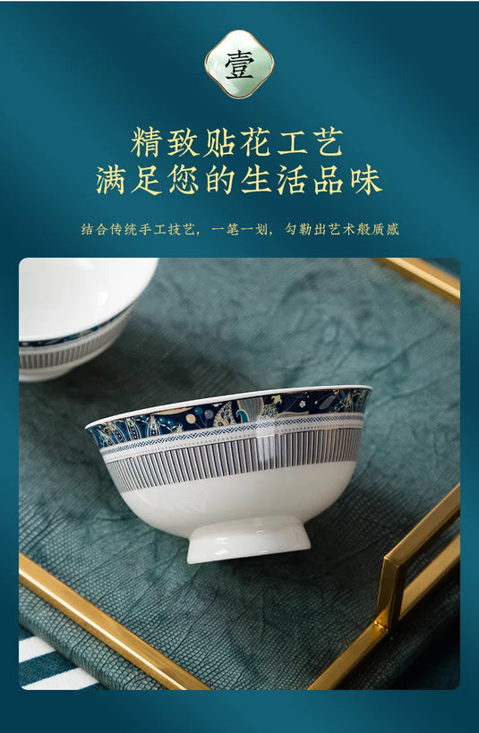 Coffret cadeau de vaisselle en céramique peinte à la main de luxe bleu glacier Jingdezhen Ensemble de bols et de baguettes en porcelaine de Chine chic