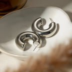 Minimalistischer geometrischer, pummeliger, hohler C-förmiger Ohrring aus Edelstahl, Statement-Metallstruktur, Charme-Schmuck für Frauen