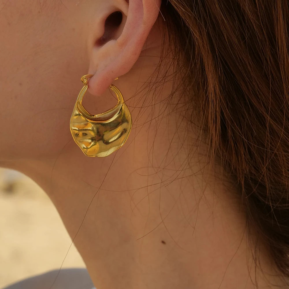 Metallstruktur 18K vergoldete Edelstahl-Ohrringe Mild Nicht reizend Damen Minimalistische Klobige Vintage Schmuck Geschenk