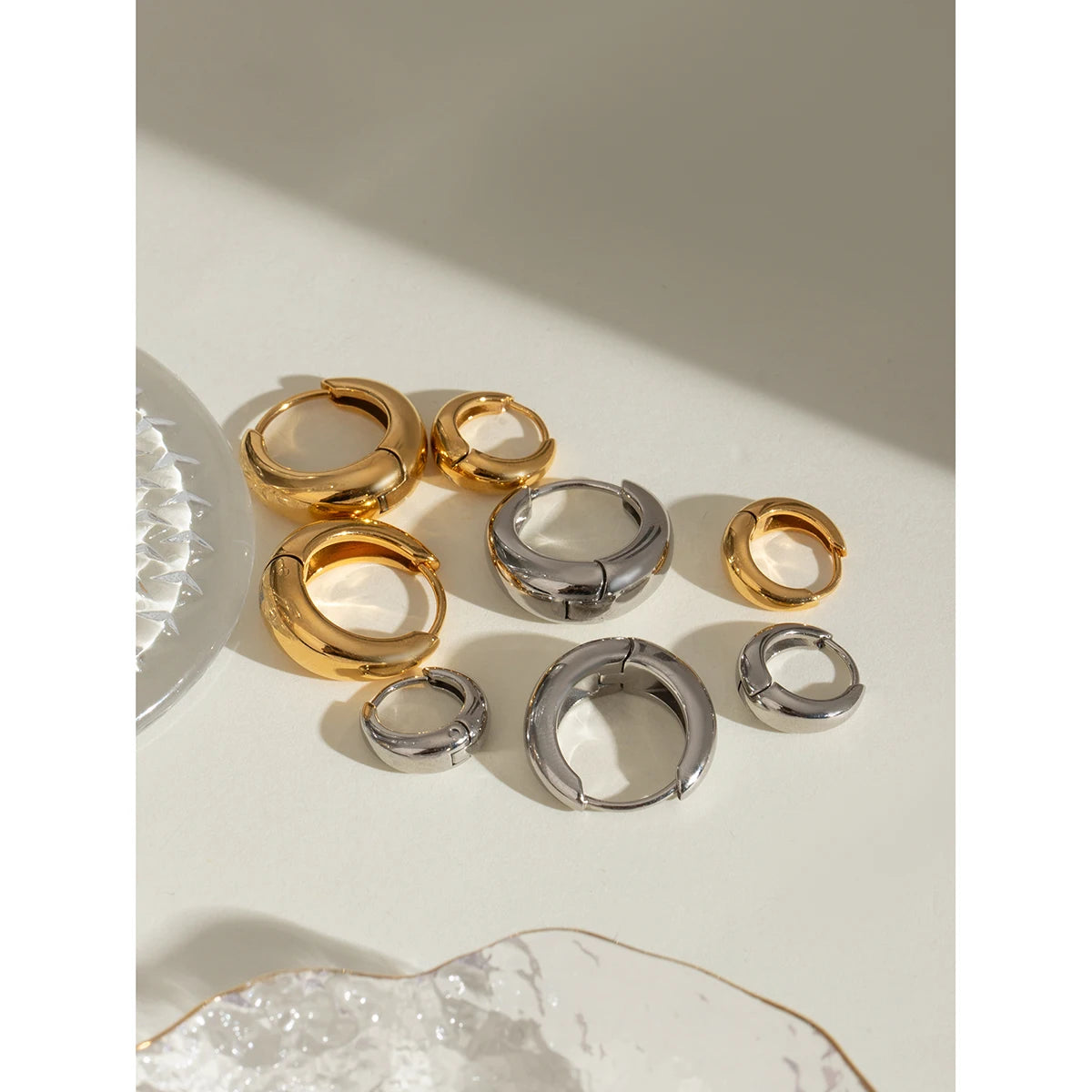 18K Gold Plated Stainless Steel Big Smooth Ear Buckle Women Metal Waterproof Fashion Charm Daily Jewelry Gift