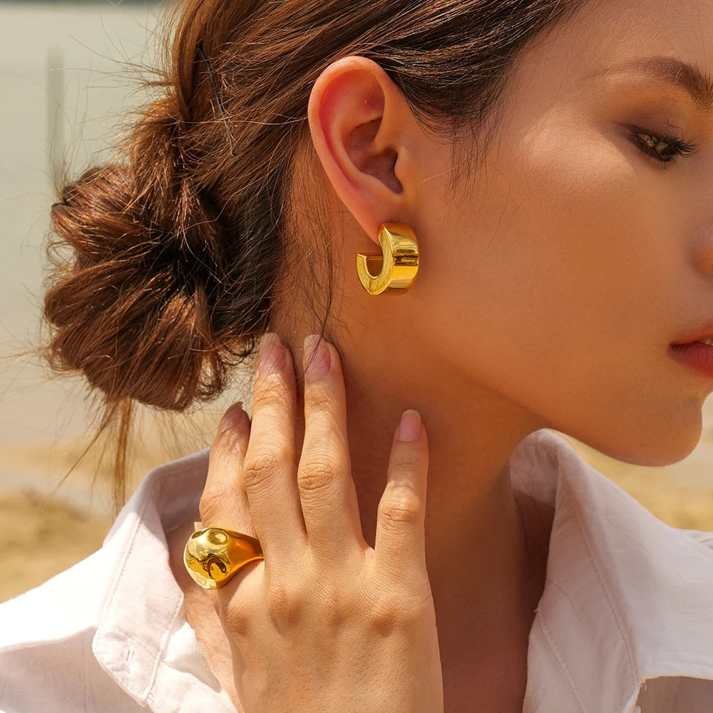 Vandtæt rustfrit stål Chunky 18K guldbelagt rund form Hammer Grain Glat luksusring til kvinder Finger smykker