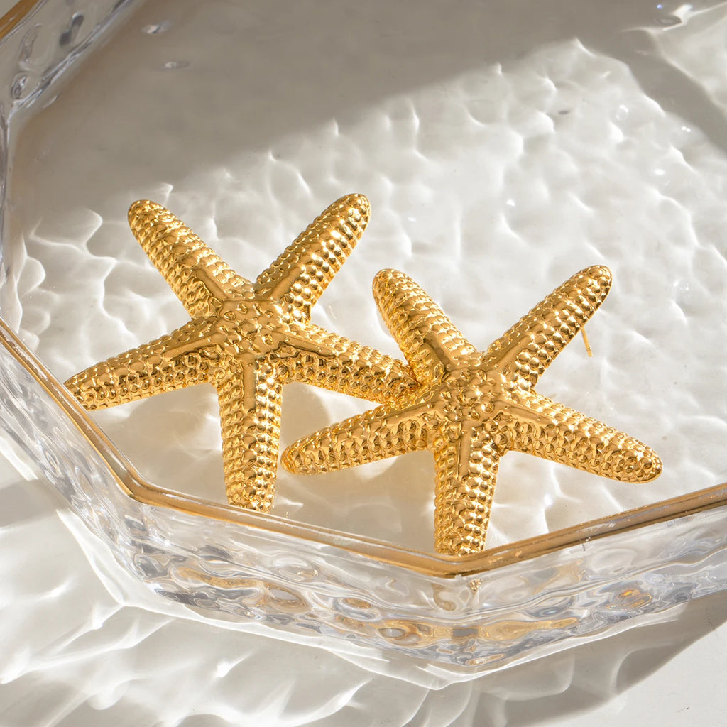18K vergoldete Edelstahl-Hammerkorn-Stern-Meer-Ohrringe Damen Charms Metallstruktur Wasserdichter Schmuck Gala Geschenk