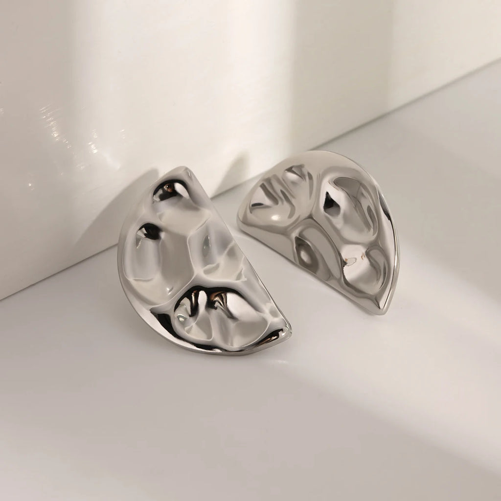 18K guld PVD-belagt rustfrit stål Elegant Hammer Grain Halvrund Linser Symmetri Øreringe Kvinder Statement Bijoux Femme Gift