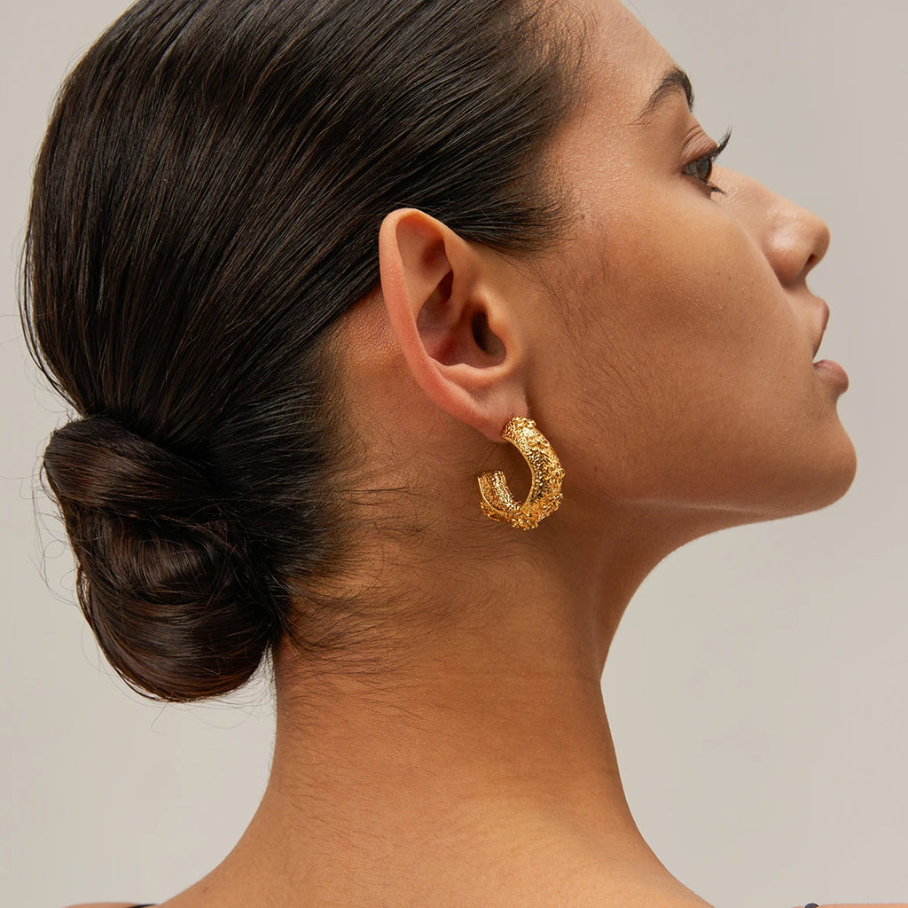 18k forgyldt rustfrit stål minimalistisk modehammer kornblomst C-formede øreringe forhindrer allergi Trendy charmsmykker