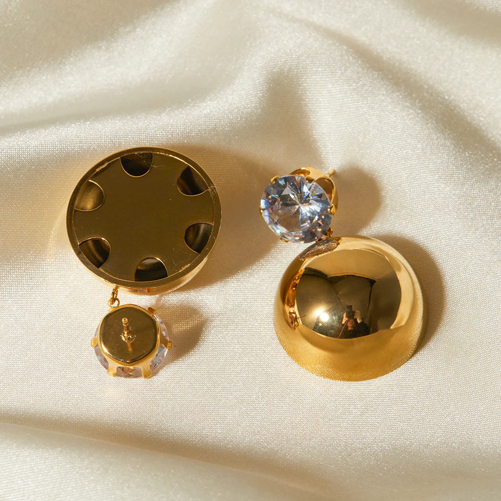 Exquisitos pendientes de moda de alta calidad de acero inoxidable con gota hemisférica de circonia cúbica, chapados en PVD 18K, joyería de moda y regalo.