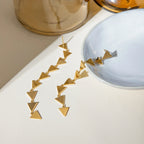 18K vergoldete Edelstahl-Ohrringe mit glattem Dreieck-Anhänger, poliertes Metall, Statement-Textur, modische Charms, Schmuck