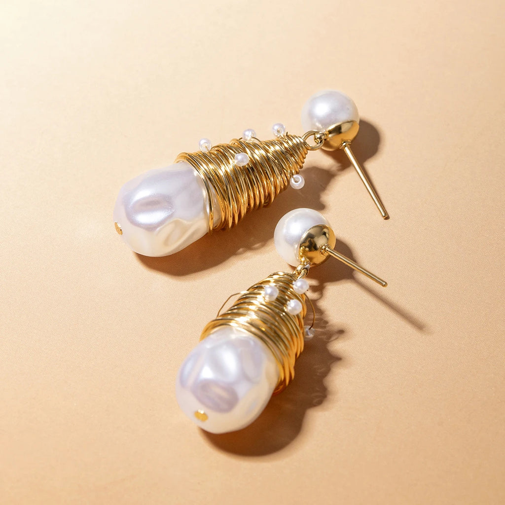 Zarte 18K vergoldete Edelstahl-Mode-Ohrringe mit umwickeltem Faden um Perlen, anlaufsicher, romantischer Schmuck, Gala-Geschenk