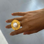 Geometrisch konvexer, gefalteter Korn-Rundschalen-Perlen-Öffnungsring aus Edelstahl, 18K PVD-beschichtet, allergiepräventiver Schmuck