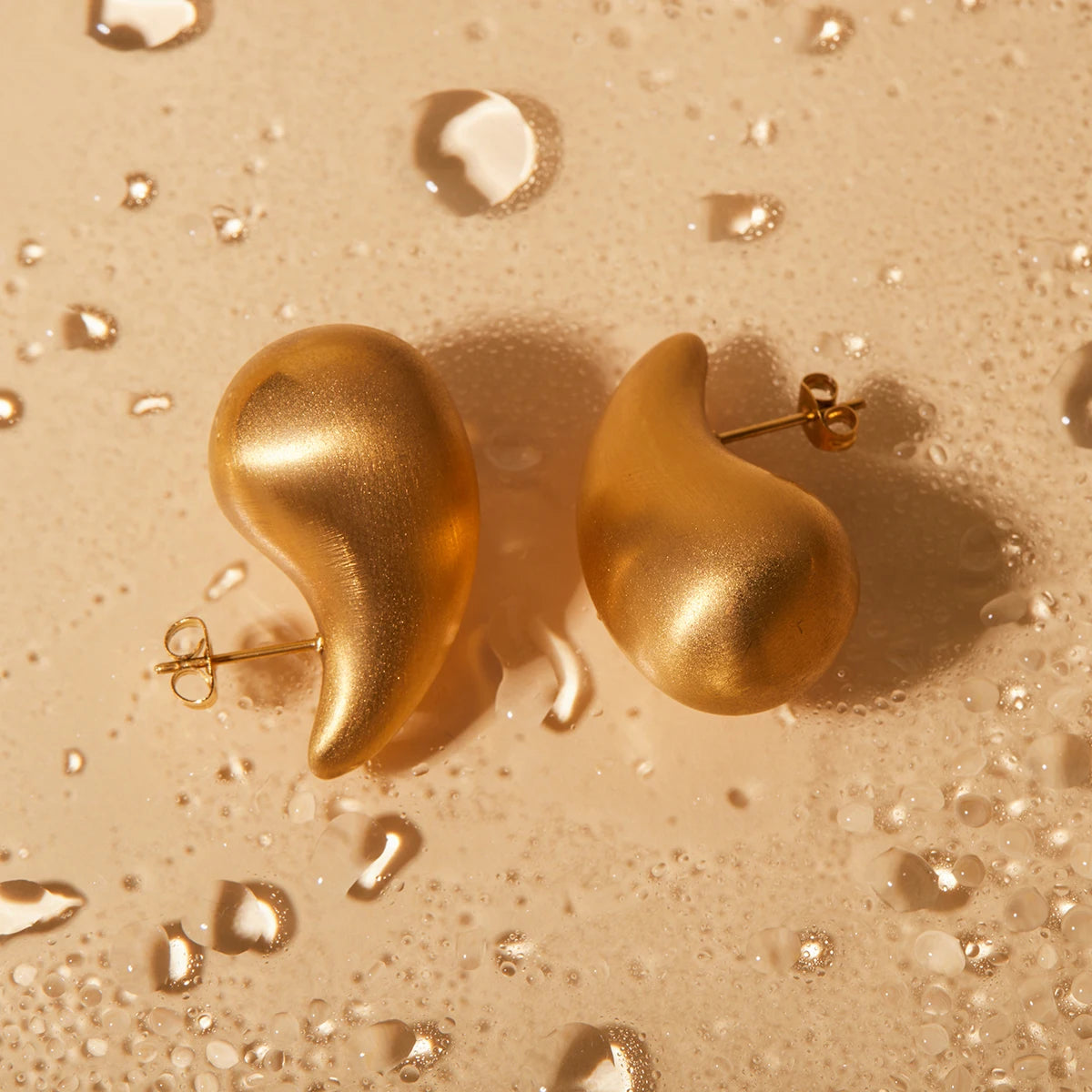 گوشواره‌های منحصربه‌فرد سبک و راحت از جنس استیل ضدزنگ با روکش طلای 18 عیار، مجموعه‌ای از نگین‌های رینستون، جواهرات زنانه، بیجو فم، هدیه گالا