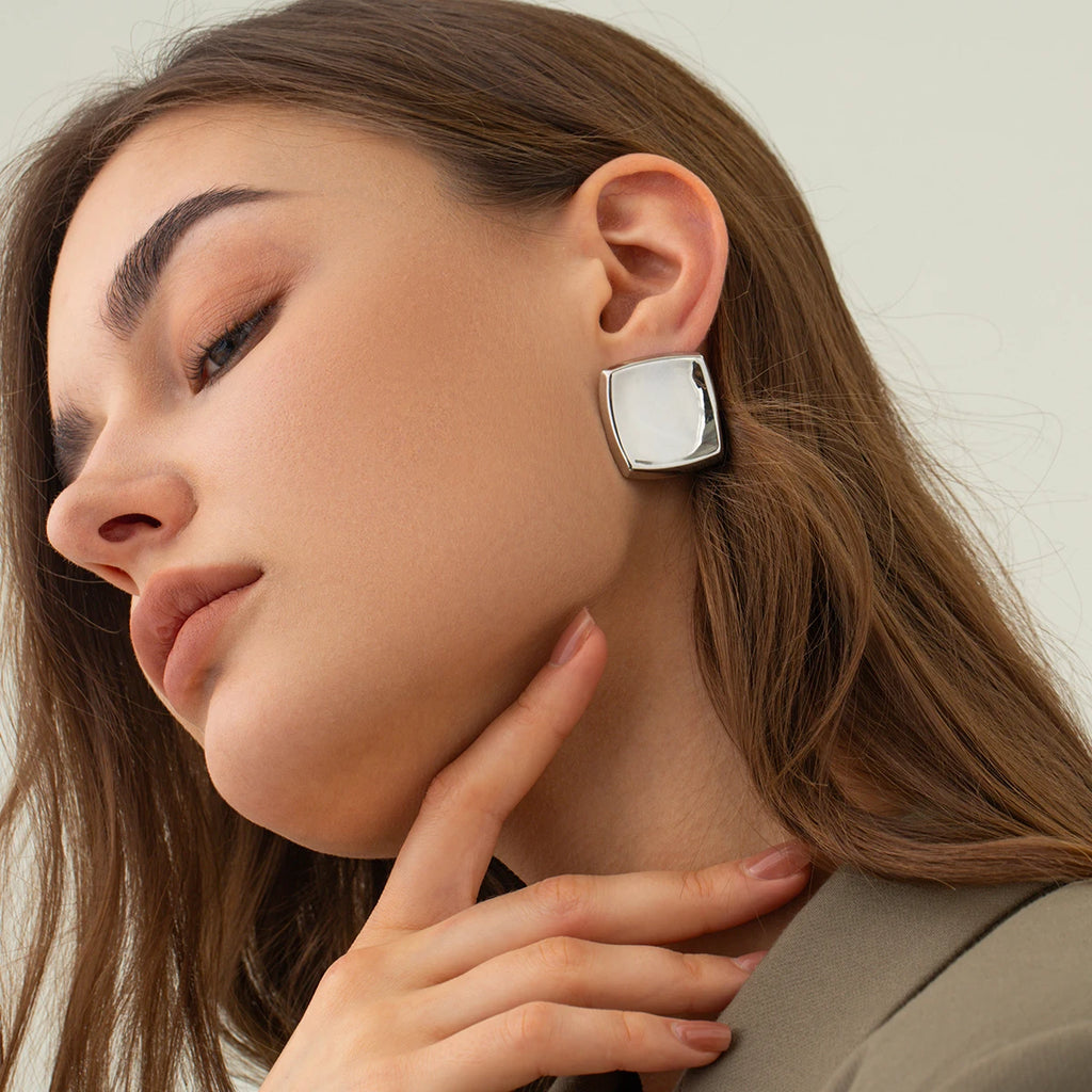 Roestvrijstalen Verkleuringbestendige 18K Goud Vergulde Geometrische Vierkante Overdreven Oorknopjes Hypoallergeen Dames Sieraden