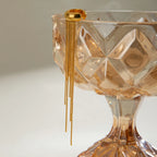 Creative One Tassel Ear Clip Ørering 18K PVD belagt Kvinder Anti Allergisk Metal Charm Daglig Smykker Tilbehør Gala Gave