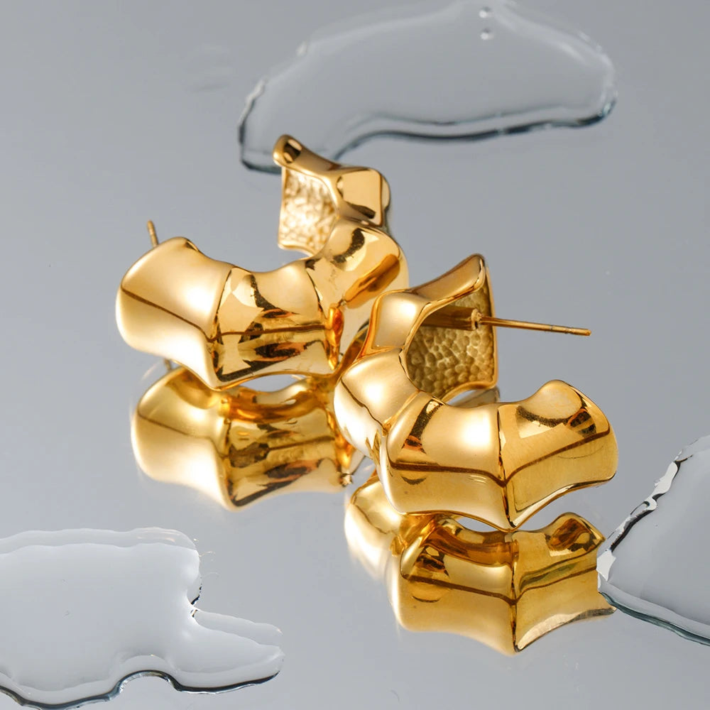 18K forgyldt rustfrit stål C-formede bambusknudeøreringe Kvinder Charmerende Metaltekstur Vandtæt smykker Gallagave