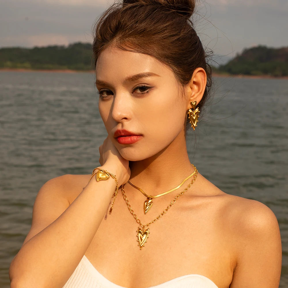 Boucles d'oreilles pendantes à clous en acier inoxydable plaqué or 18 carats, forme pointue semi-3D double, bijoux légers de luxe résistants au ternissement