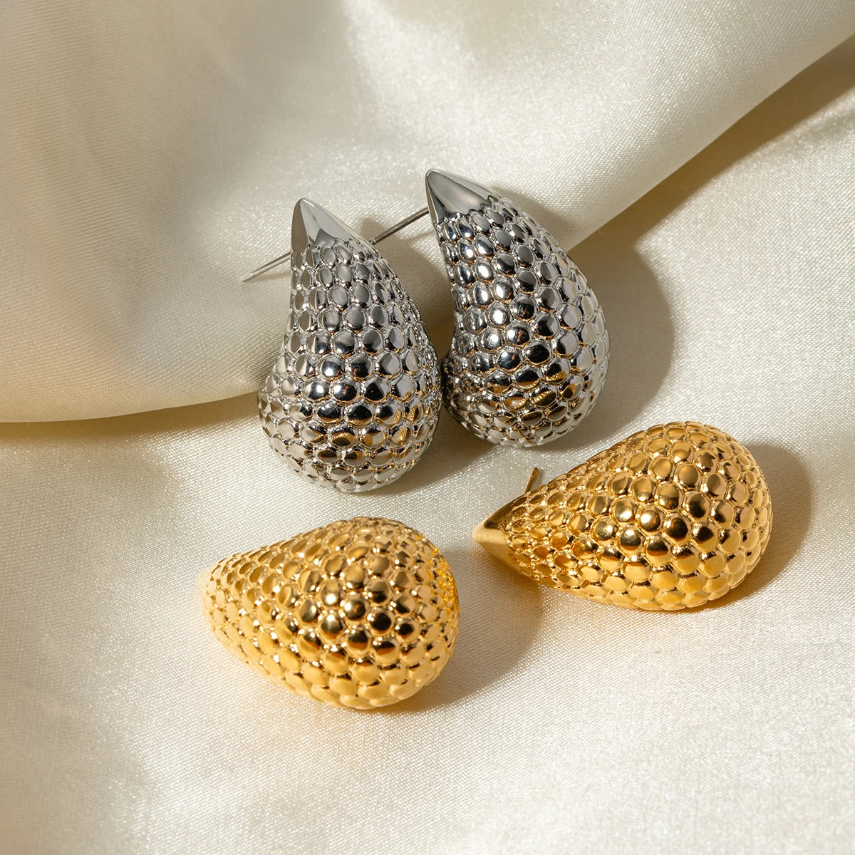 Rustfrit stål minimalistisk 18 karat guld mode tekstureret vanddråbe øreringe Rustfri kvinder Trendy charme Stilfuld gallagave