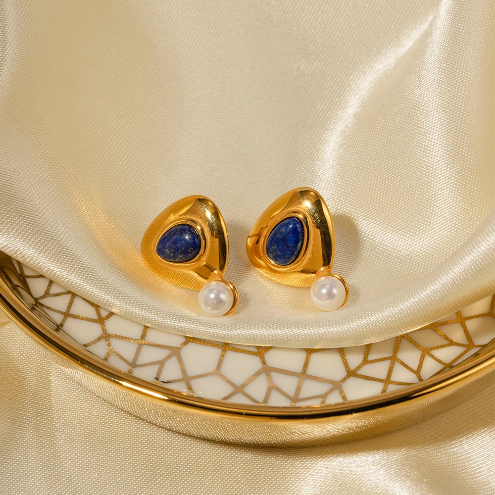Edelstahl 18k vergoldete minimalistische Dreieck-Ohrstecker mit Lapislazuli besetzt Femme Gala schick stilvoller Schmuck
