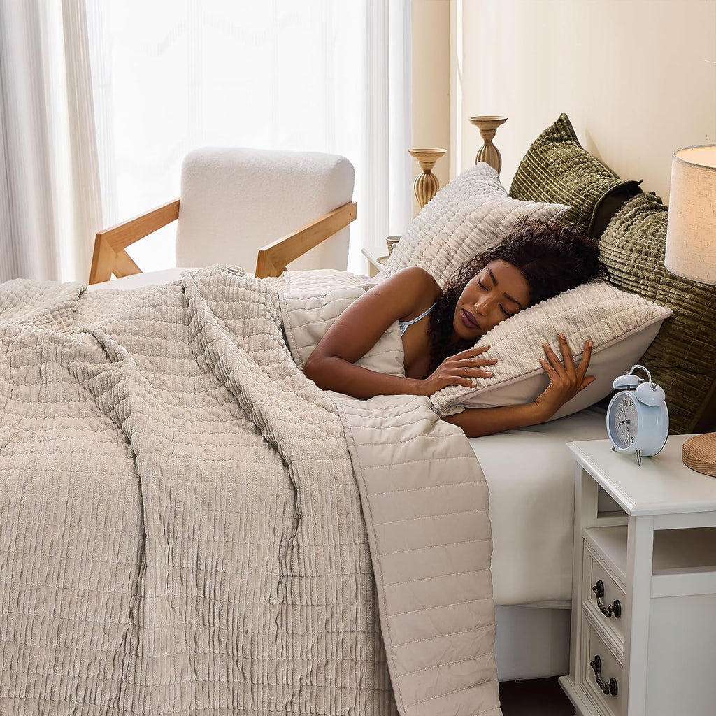 SHALALA Velvet Quilt King Size,Striped Bedding Set,Lightweight Velvet Comforter,Luxurious Cozy Bedspread and Coverlet with Soft Brushed Microfiber Back for All Season(King,Army Green) - Grand Goldman