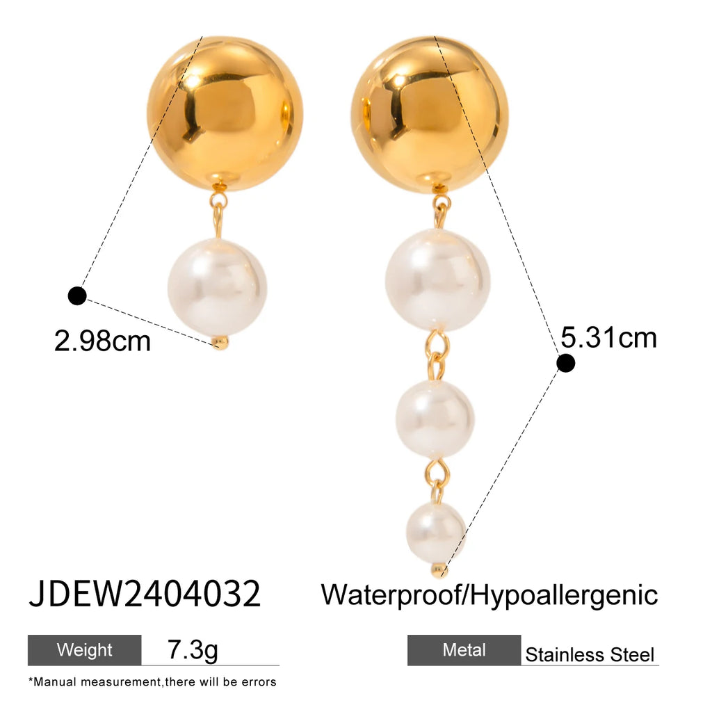 Exquisite 18K PVD-beschichtete Edelstahl zarte runde glatte hängende weiße Imitationsperlenohrringe für Frauen stilvoller Schmuck